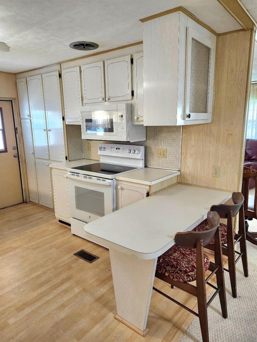 6512 Texas St Property Photo 15