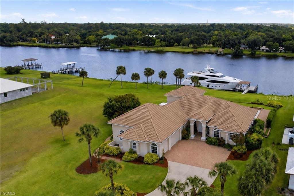 2504 Caloosa Shores Dr Property Photo 1