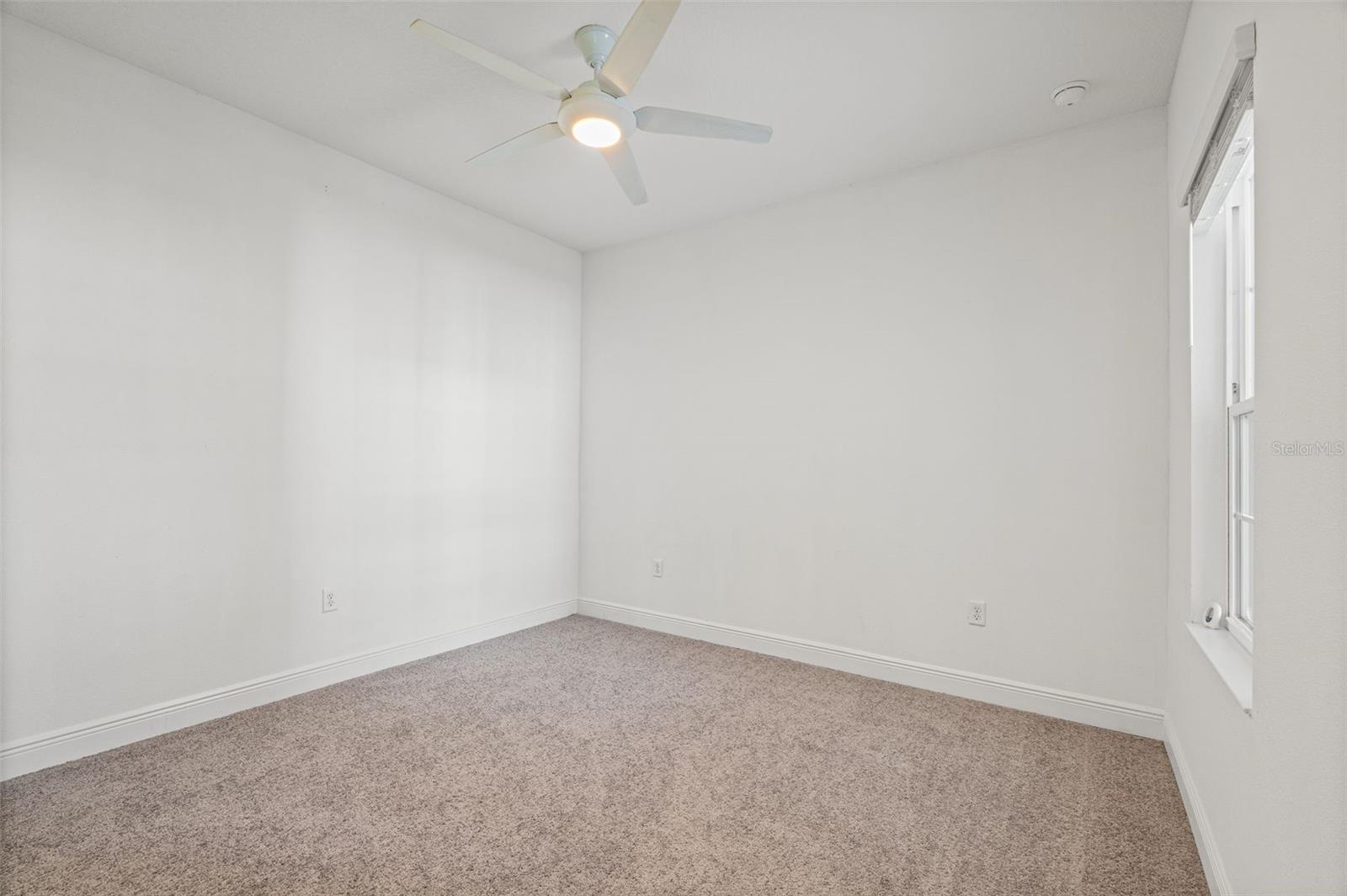 14632 Barefoot Ln Property Photo 6