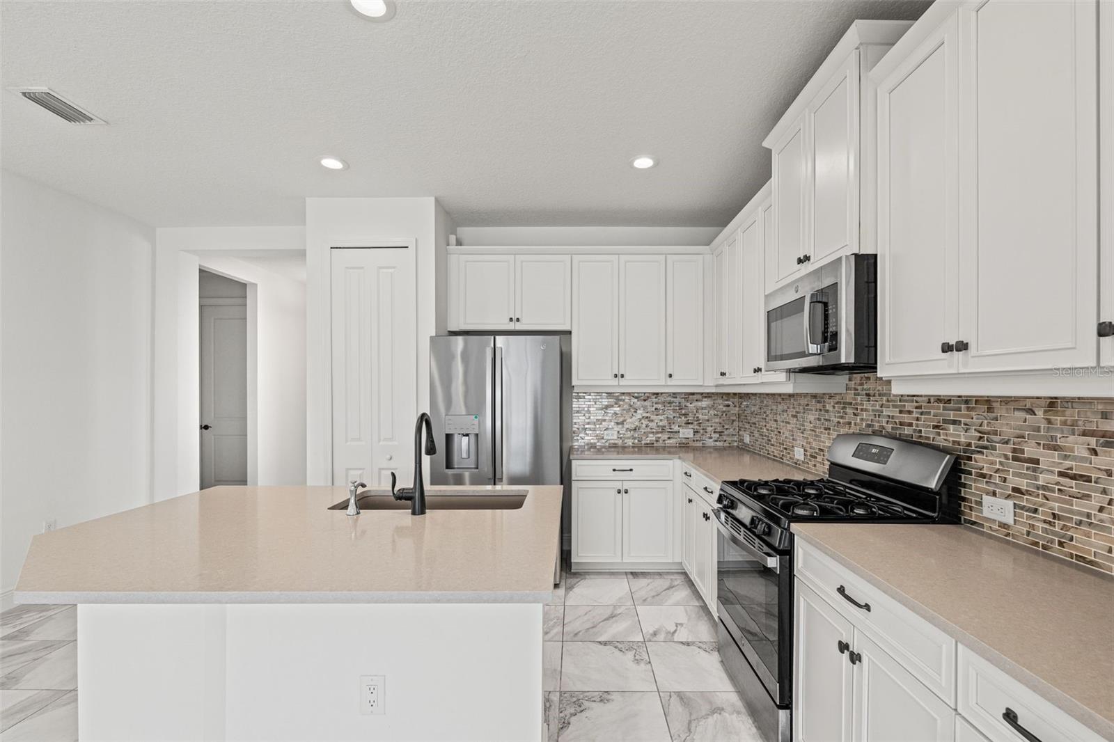 14632 Barefoot Ln Property Photo 14