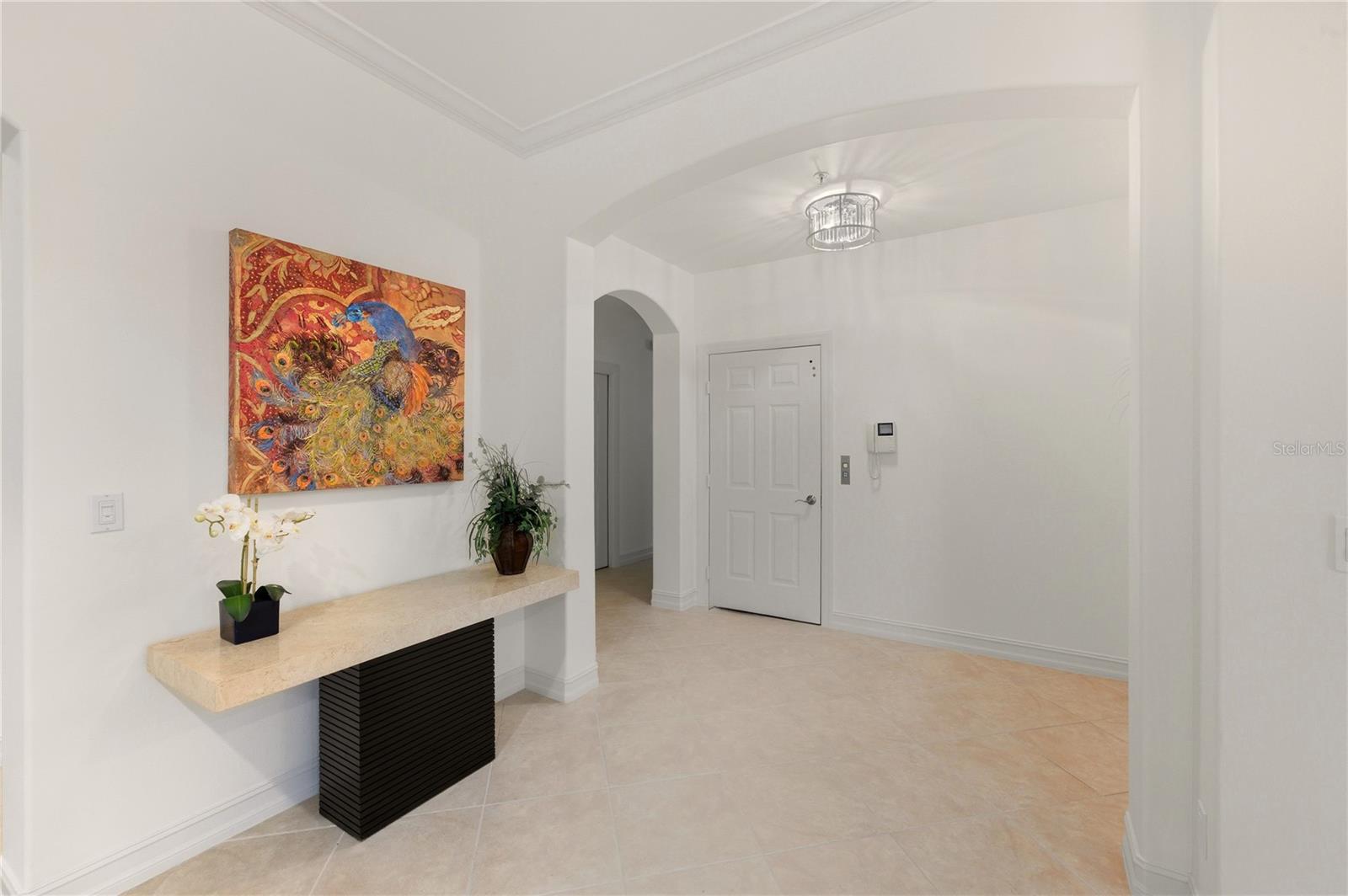 2843 Tiburon Blvd E #7-102 Property Photo 3