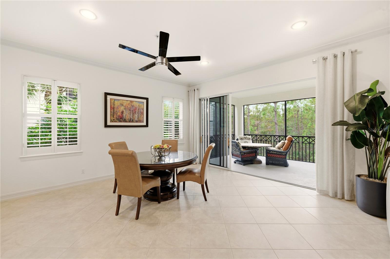 2843 Tiburon Blvd E #7-102 Property Photo 8