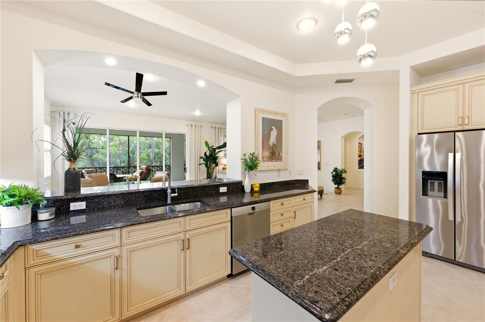 2843 Tiburon Blvd E #7-102 Property Photo 22
