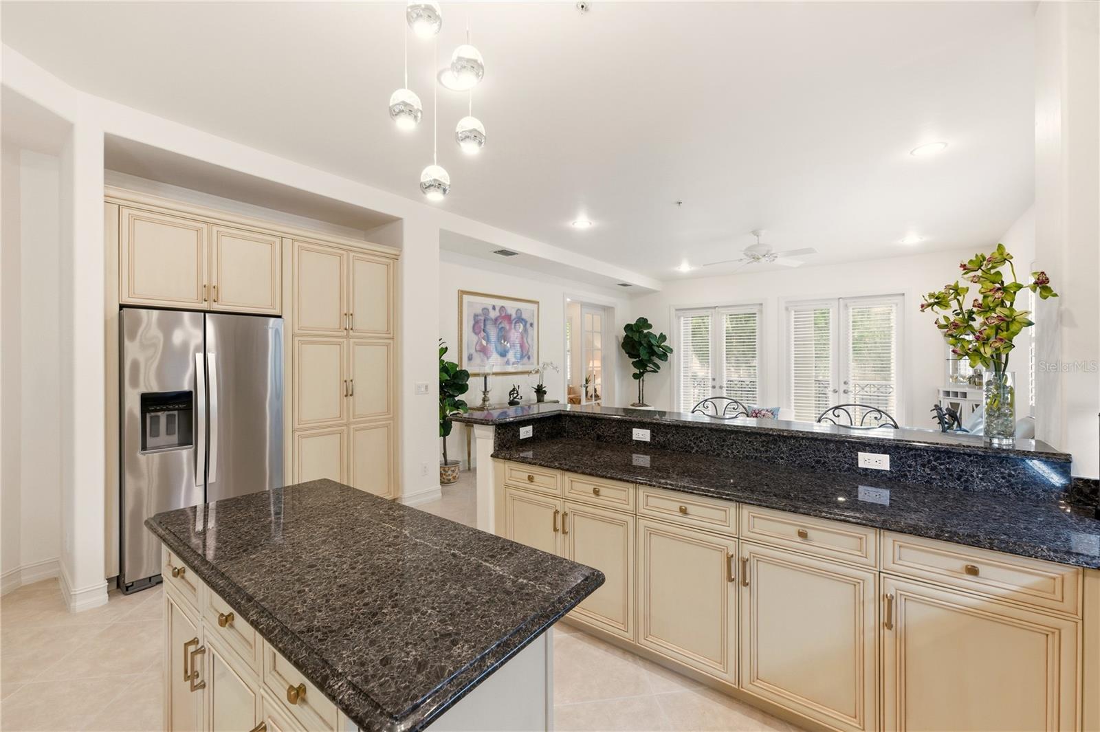 2843 Tiburon Blvd E #7-102 Property Photo 23