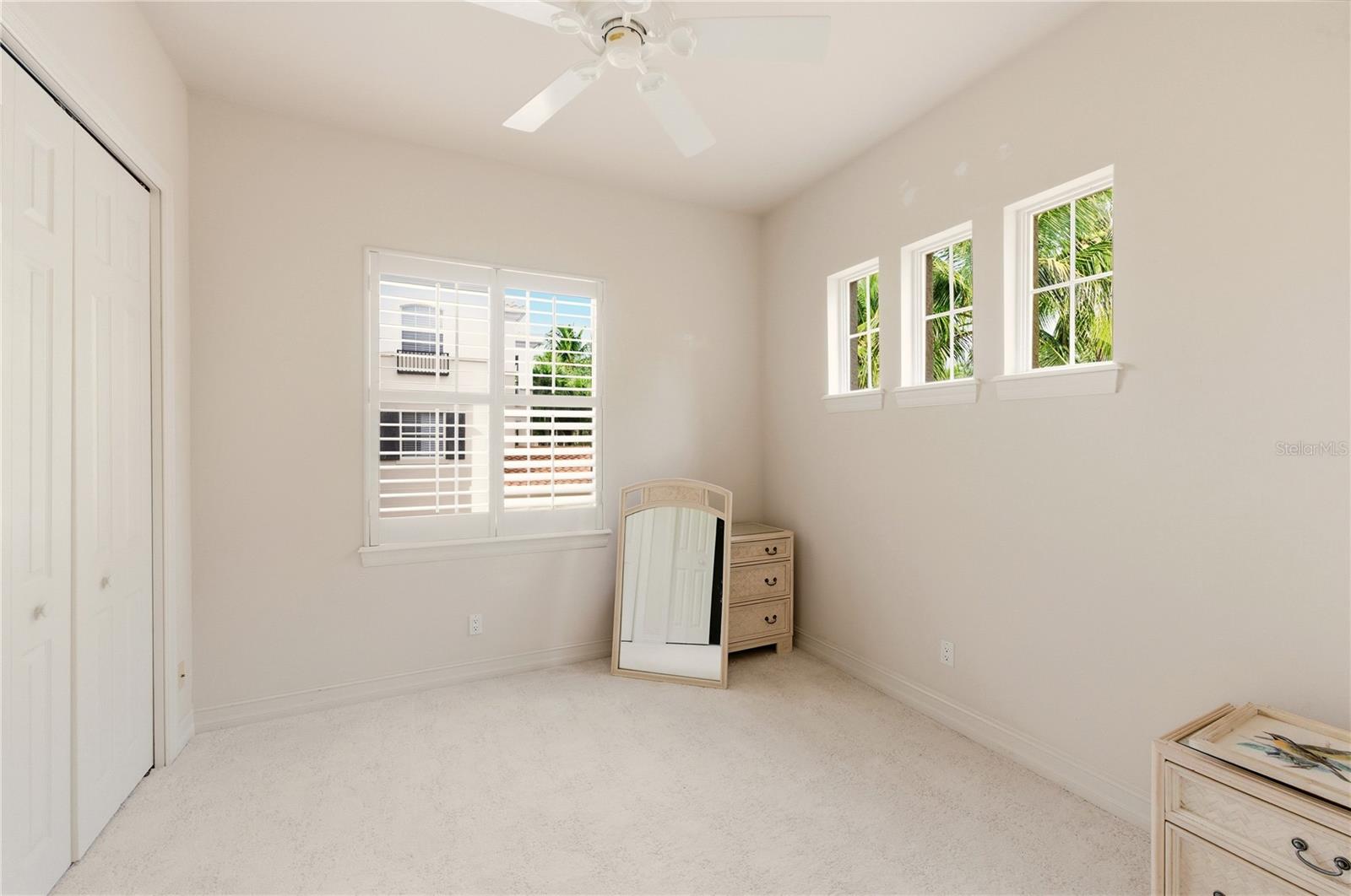 2843 Tiburon Blvd E #7-102 Property Photo 34