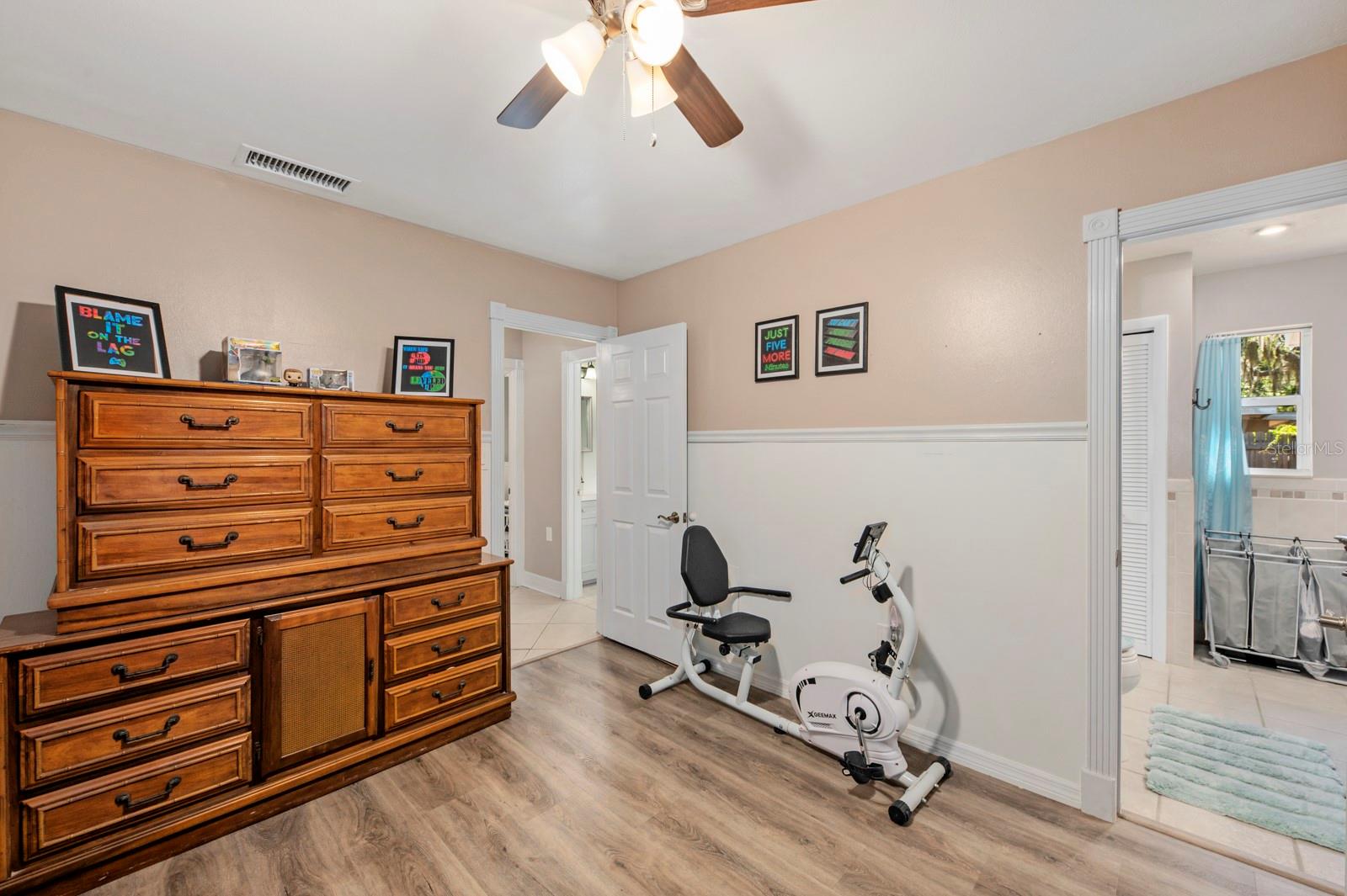 2352 Palm Ter Property Photo 35