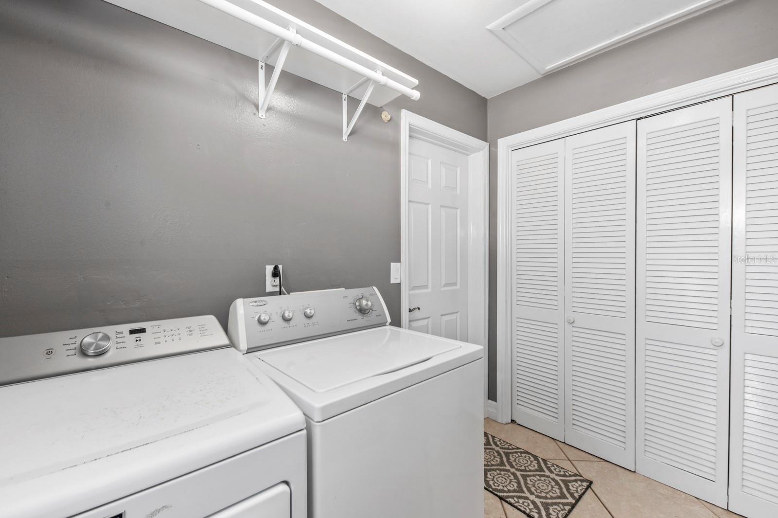 2352 Palm Ter Property Photo 41