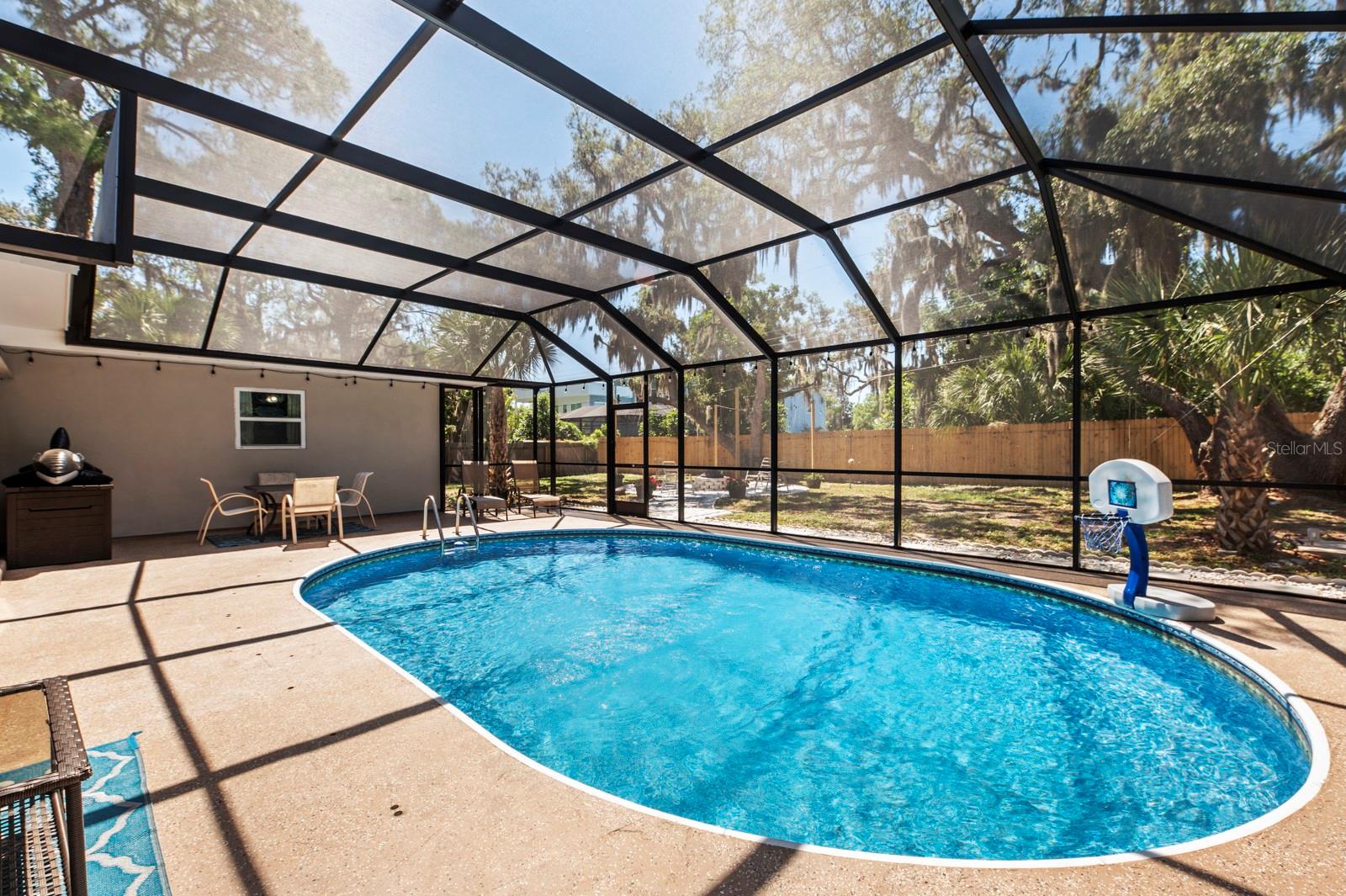 2352 Palm Ter Property Photo 43