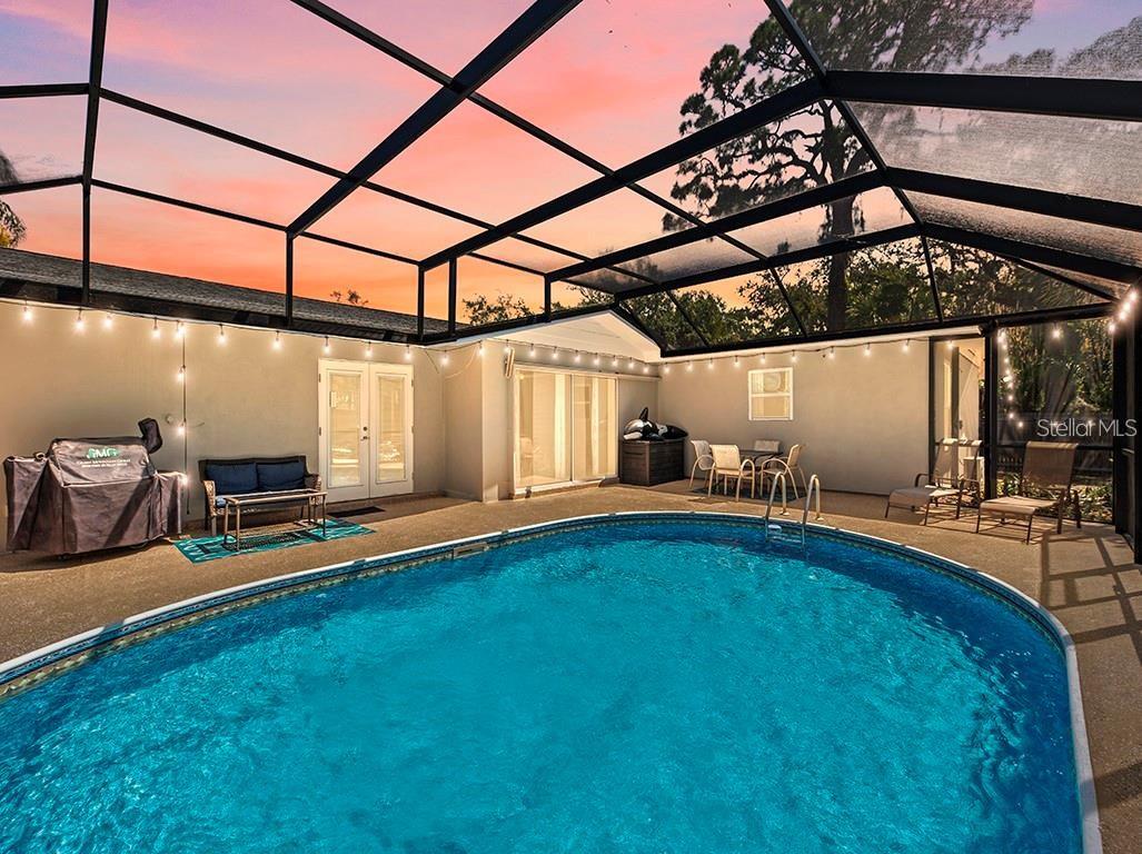 2352 Palm Ter Property Photo 45
