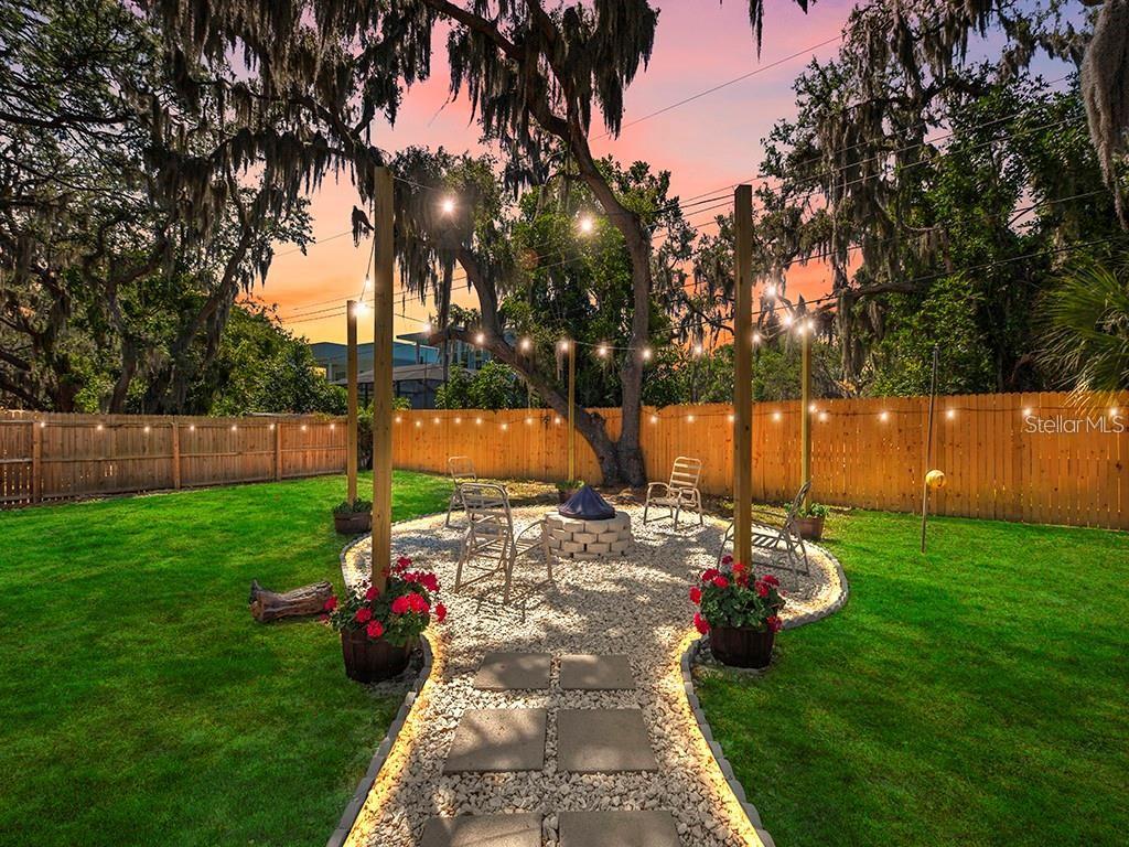 2352 Palm Ter Property Photo 50