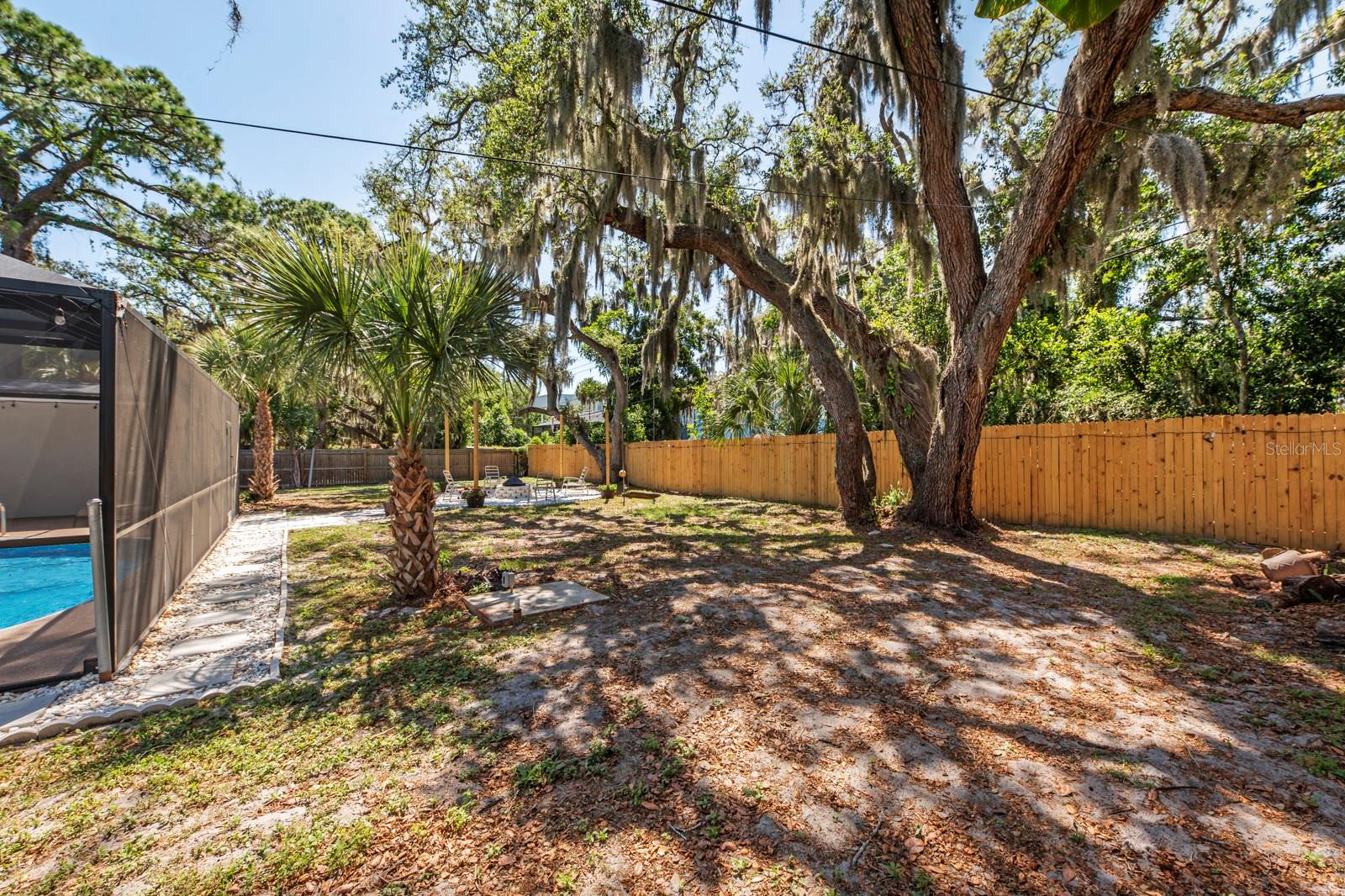 2352 Palm Ter Property Photo 51