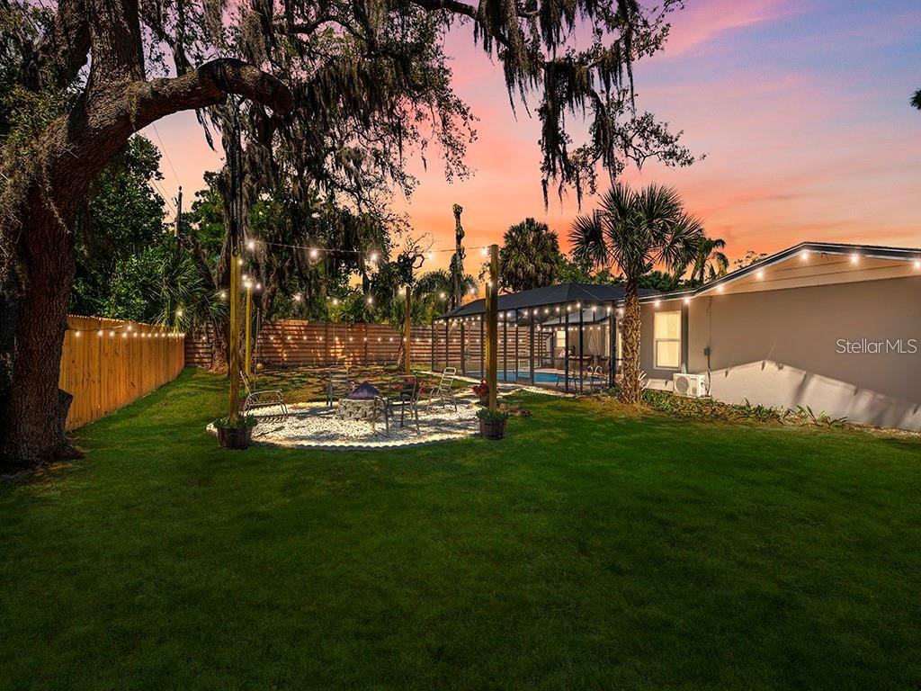 2352 Palm Ter Property Photo 54