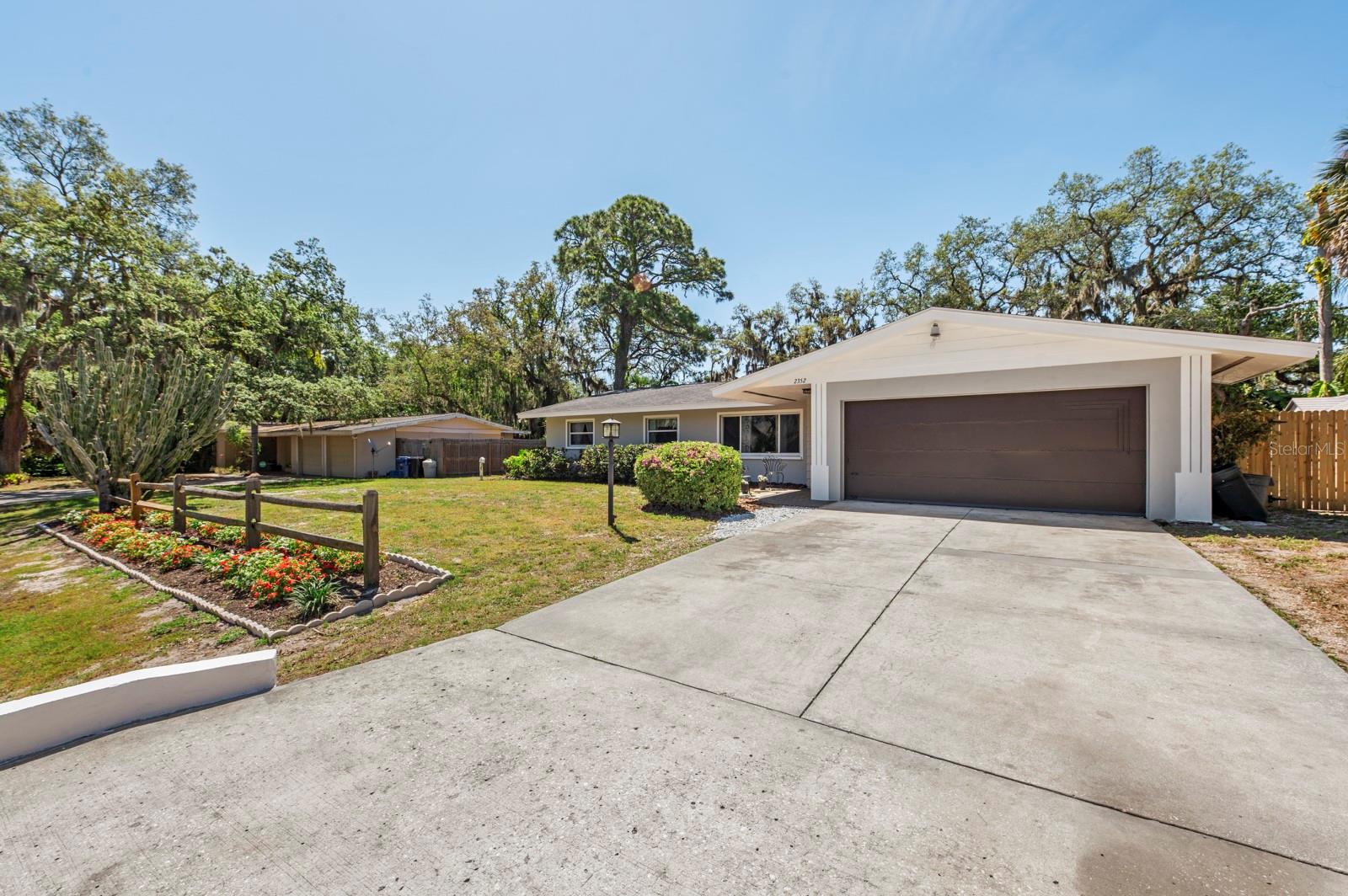 2352 Palm Ter Property Photo 56