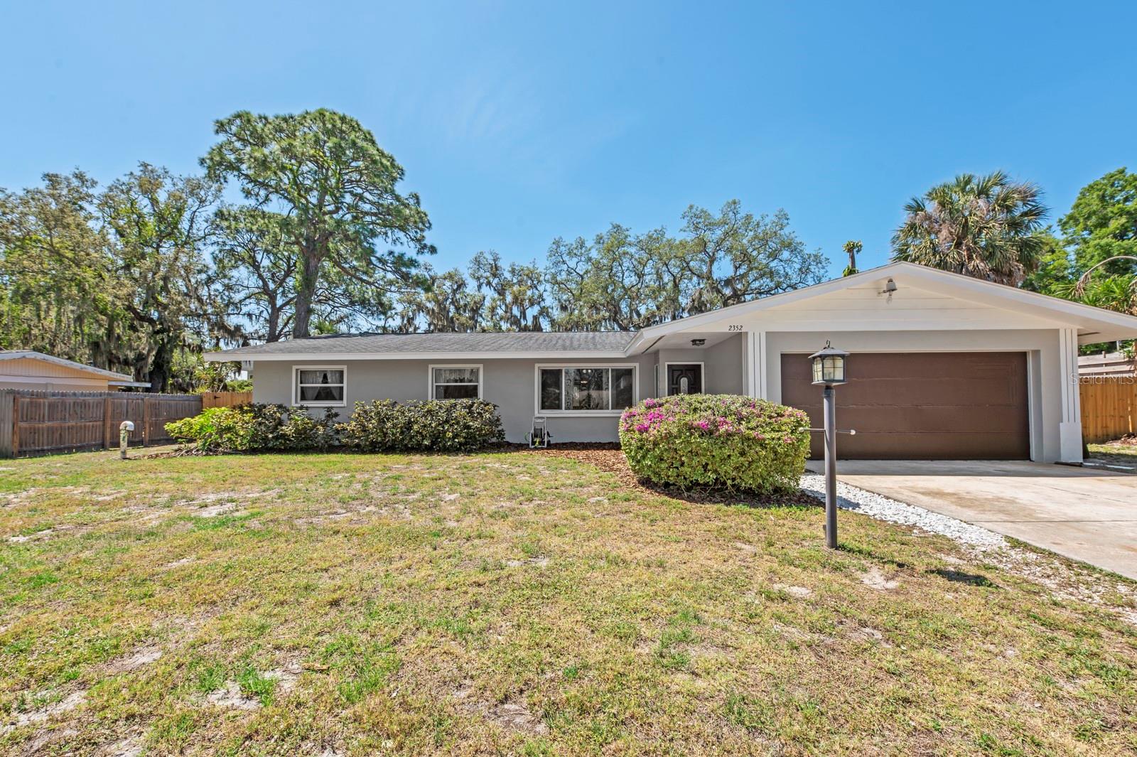 2352 Palm Ter Property Photo 57