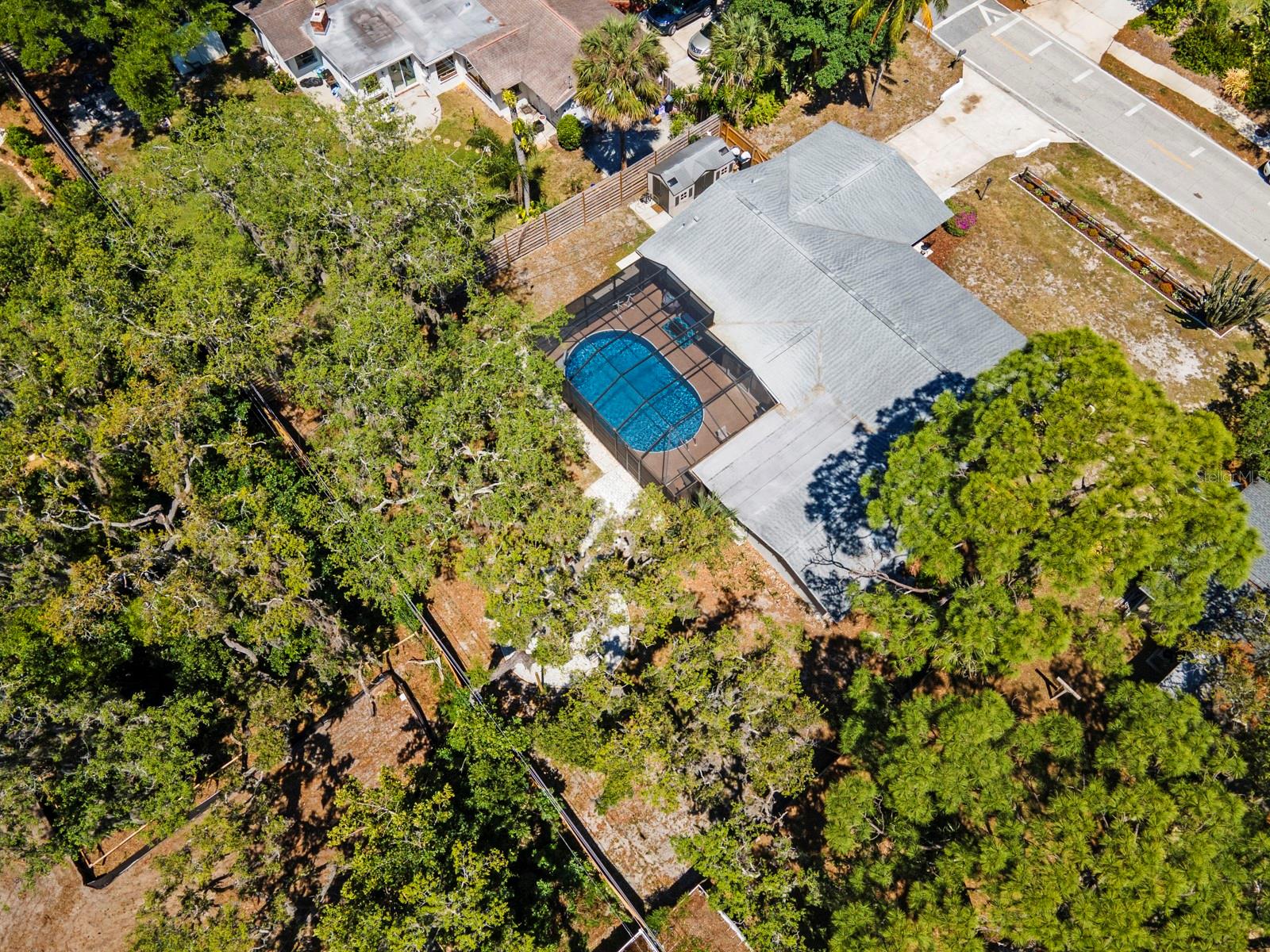 2352 Palm Ter Property Photo 59