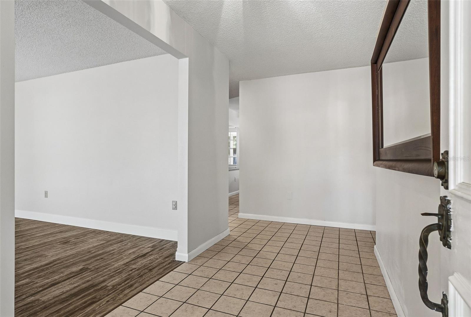 2749 Greendale Dr Property Photo 5