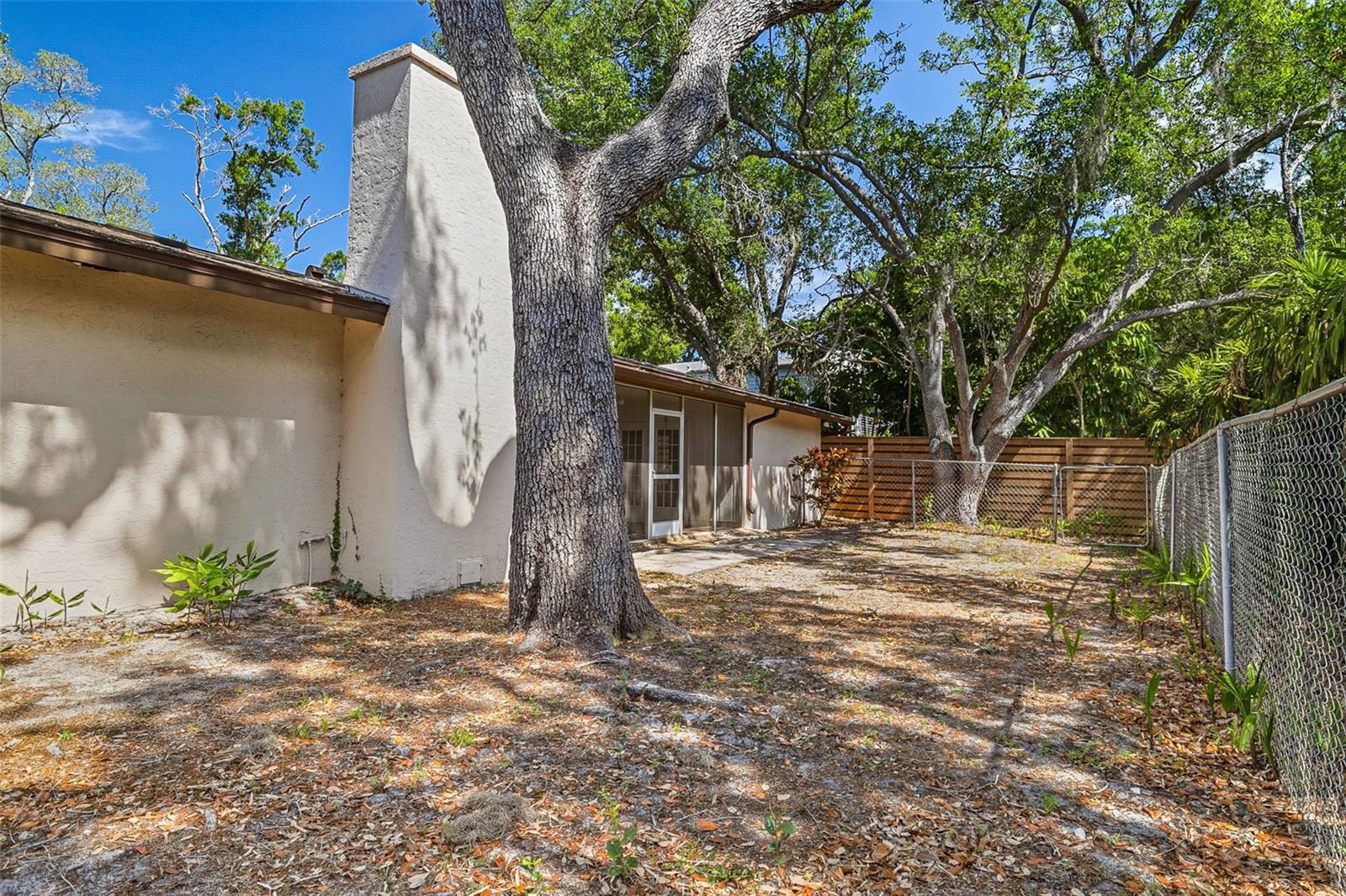 2749 Greendale Dr Property Photo 34