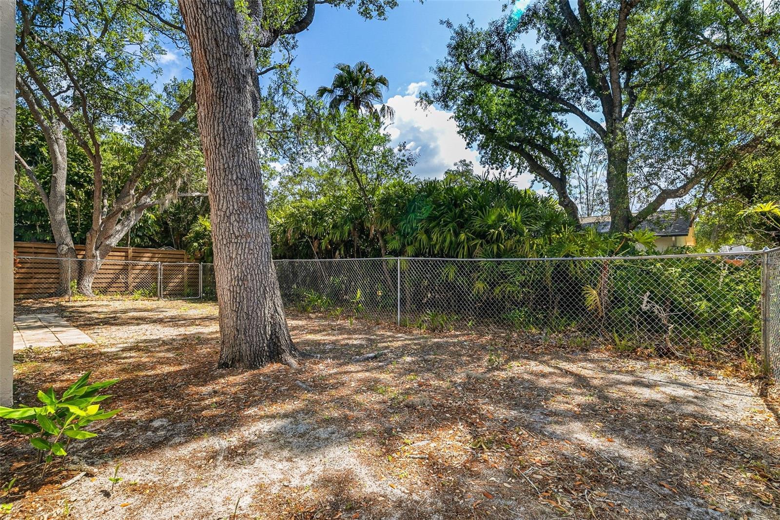 2749 Greendale Dr Property Photo 35