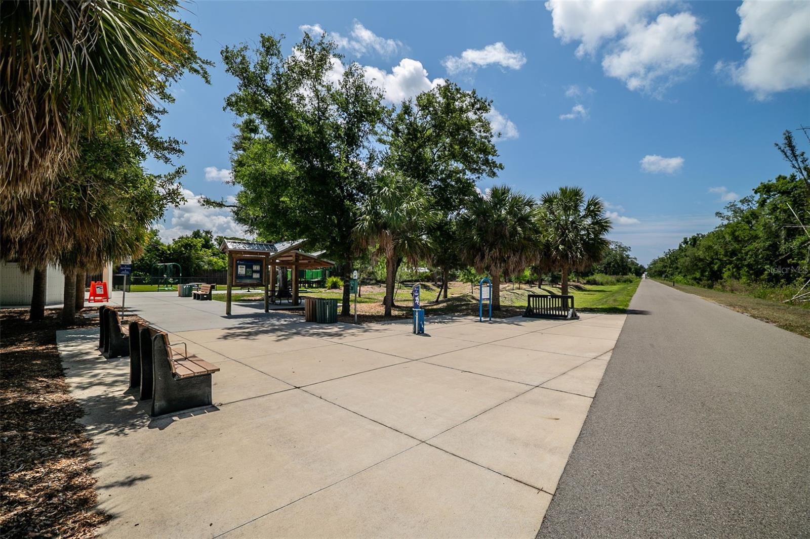 2749 Greendale Dr Property Photo 45