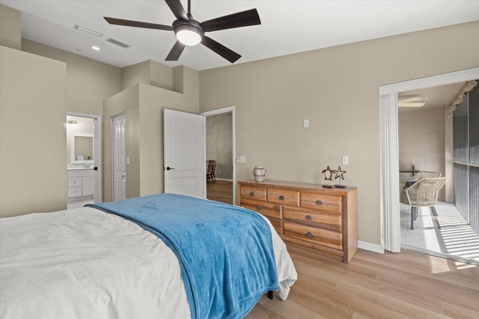 9550 High Gate Dr #1525 Property Photo 17