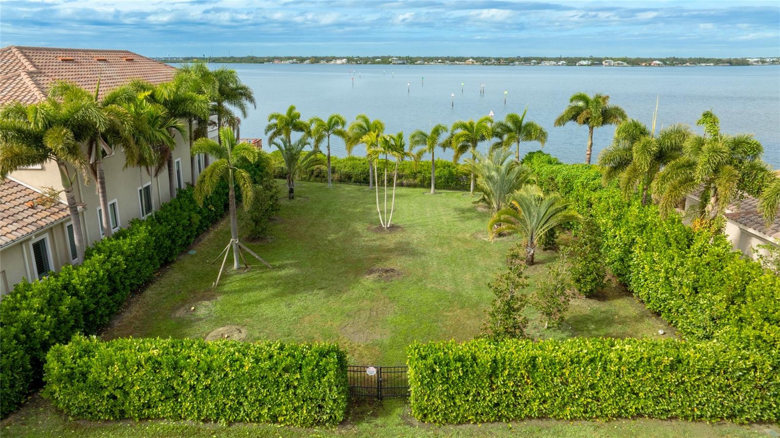 4223 Hawk Island Drive Property Photo 4