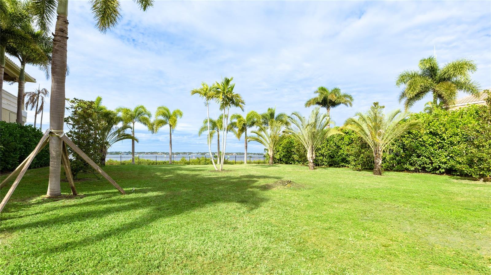 4223 Hawk Island Drive Property Photo 13