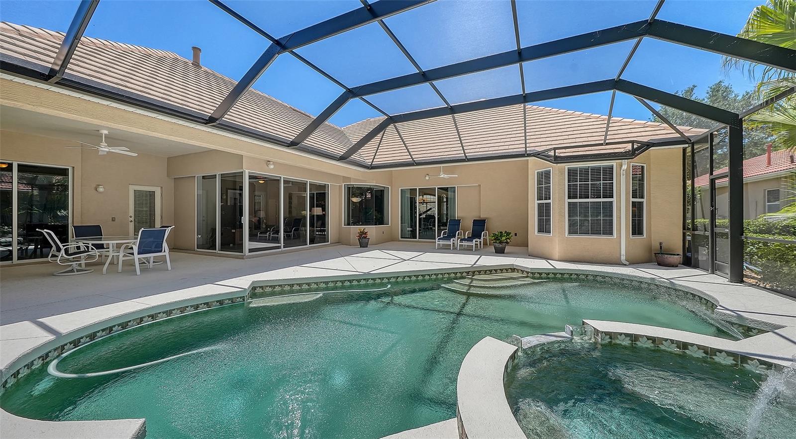 7507 Abbey Gln Property Photo 2