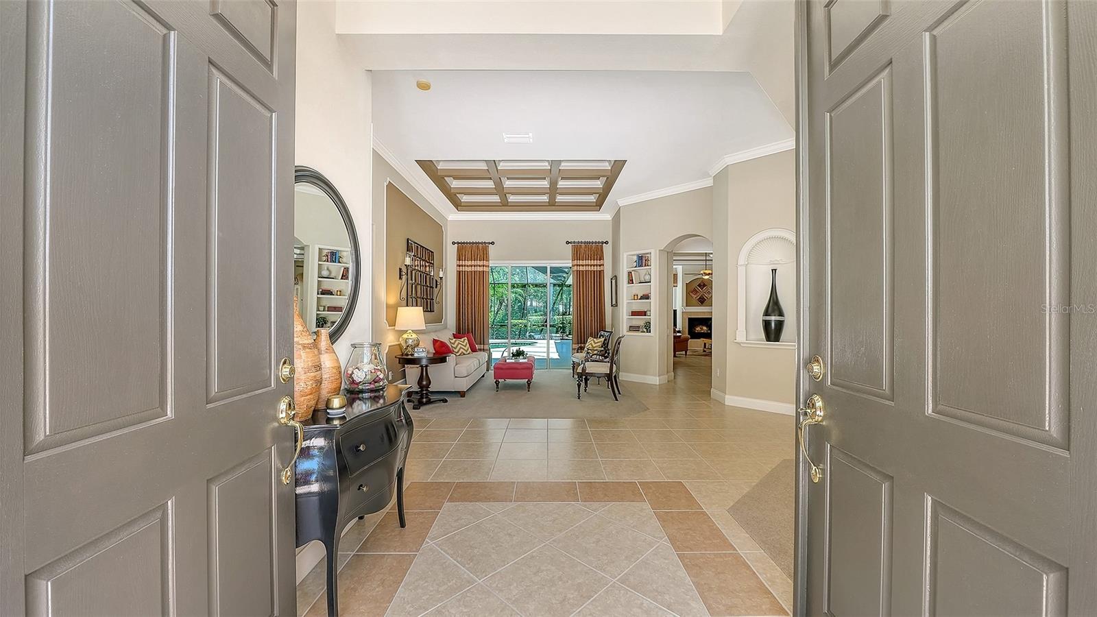 7507 Abbey Gln Property Photo 4