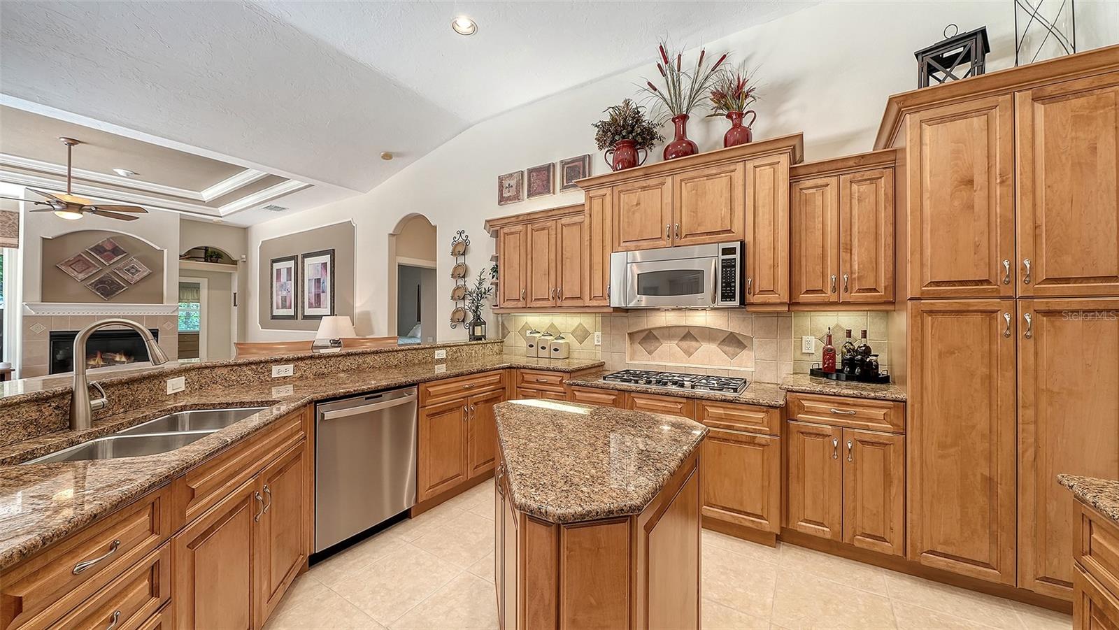 7507 Abbey Gln Property Photo 15