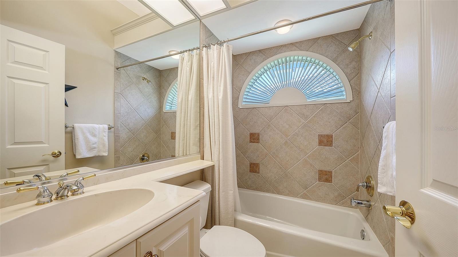 7507 Abbey Gln Property Photo 33