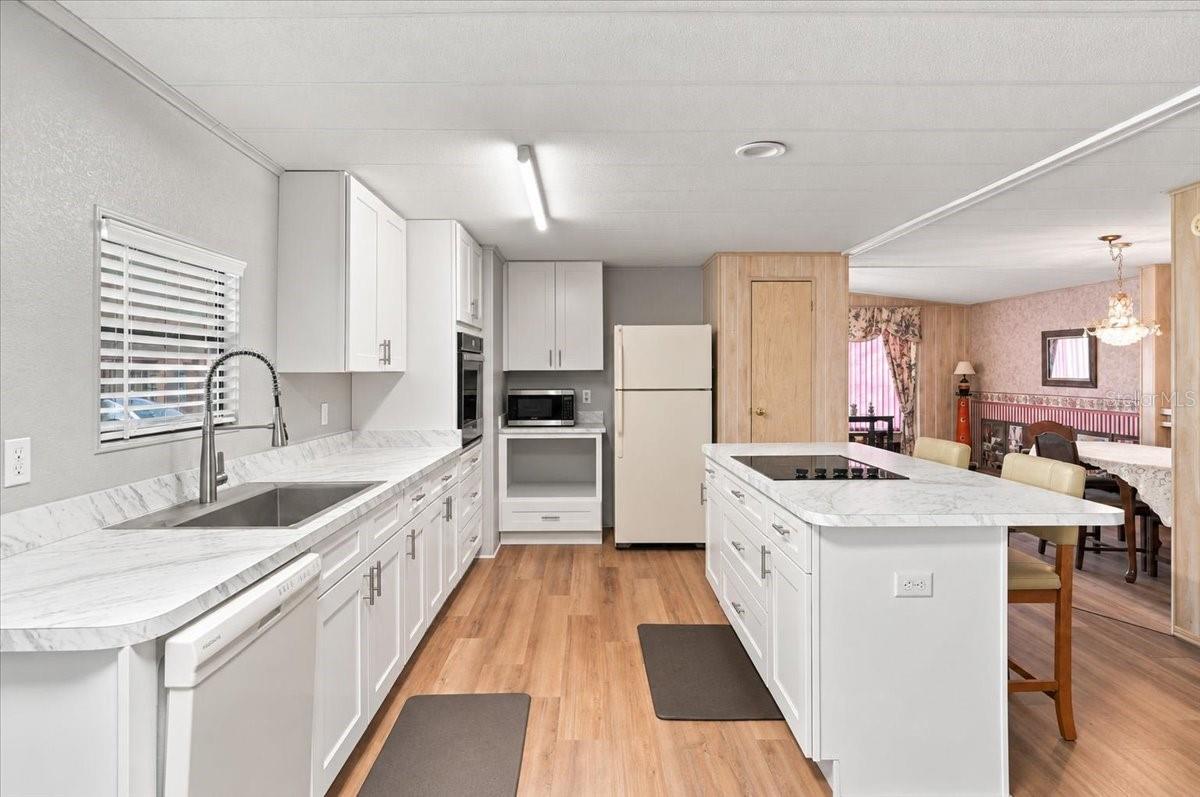 4212 Cedarwood St Property Photo 14