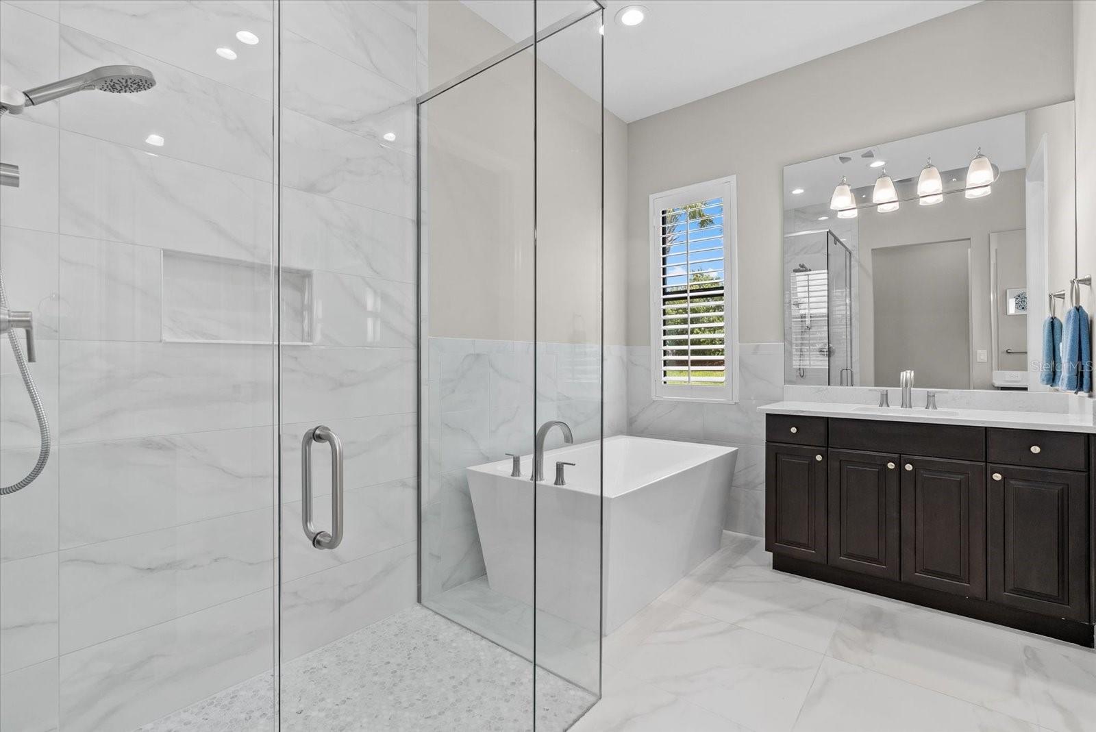 556 Bocelli Dr Property Photo 31