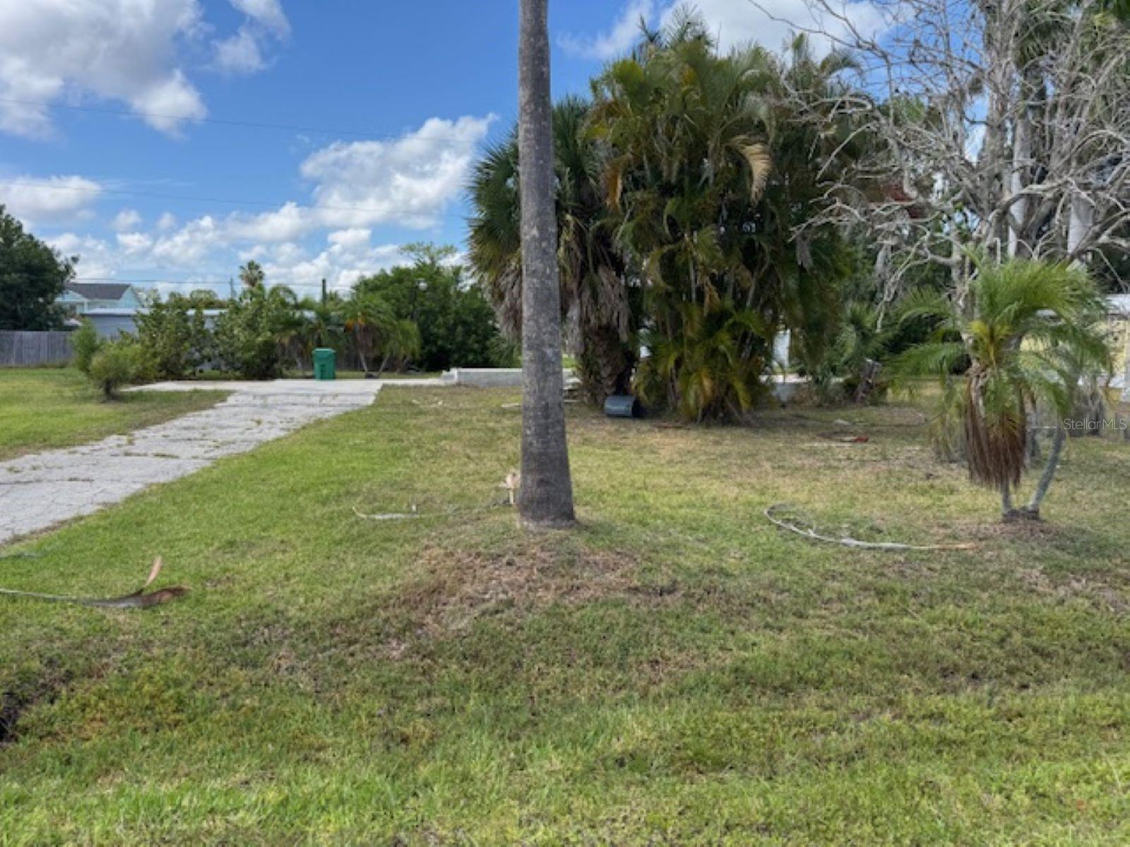 14484 Armada Rd Property Photo 8