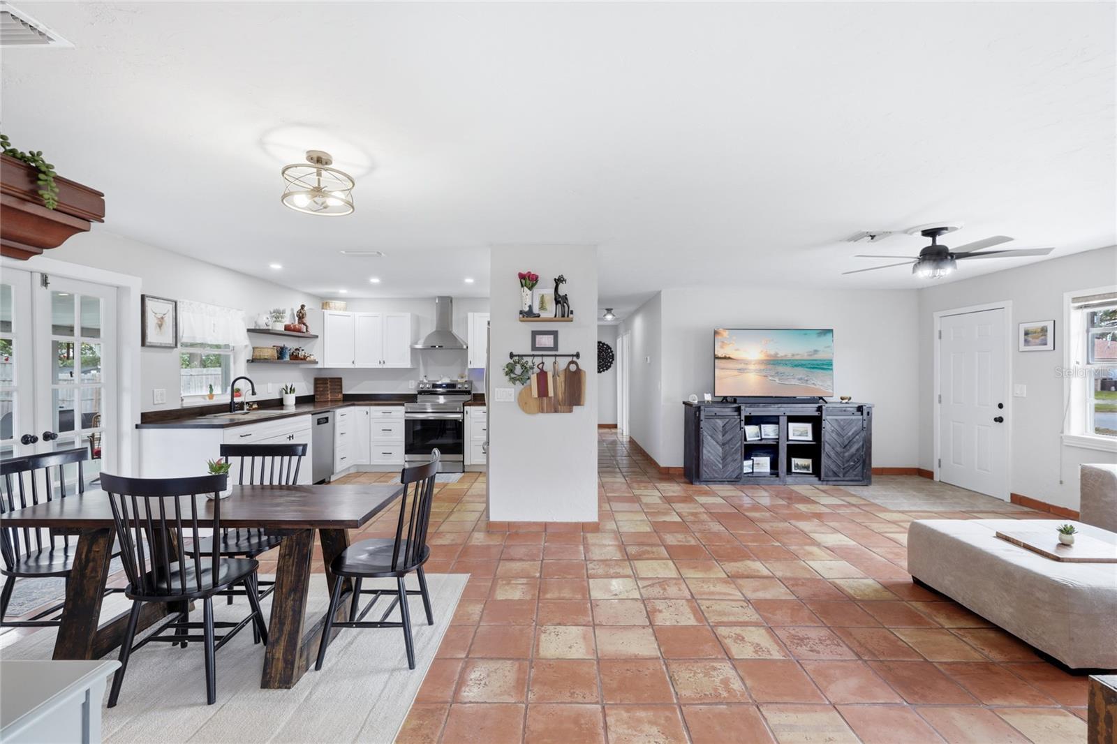 3670 Sunset Beach Dr Property Photo 6