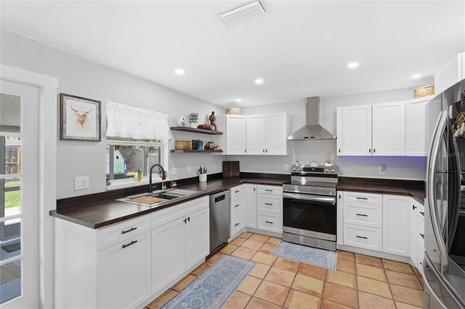 3670 Sunset Beach Dr Property Photo 11