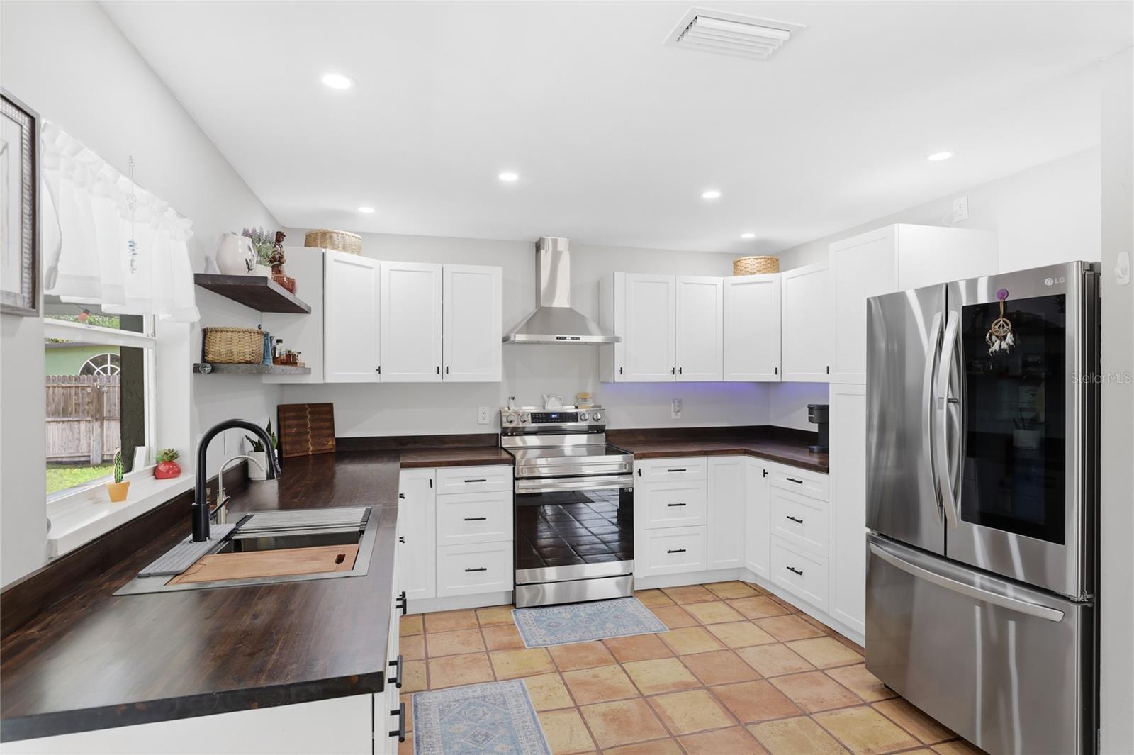 3670 Sunset Beach Dr Property Photo 12