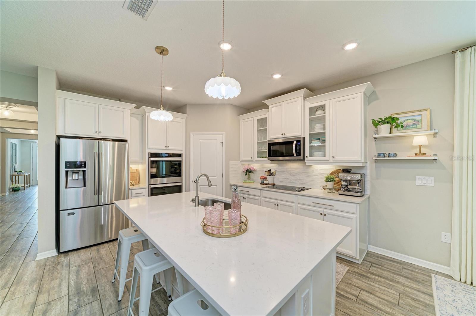 4714 Roycroft Ter Property Photo 14