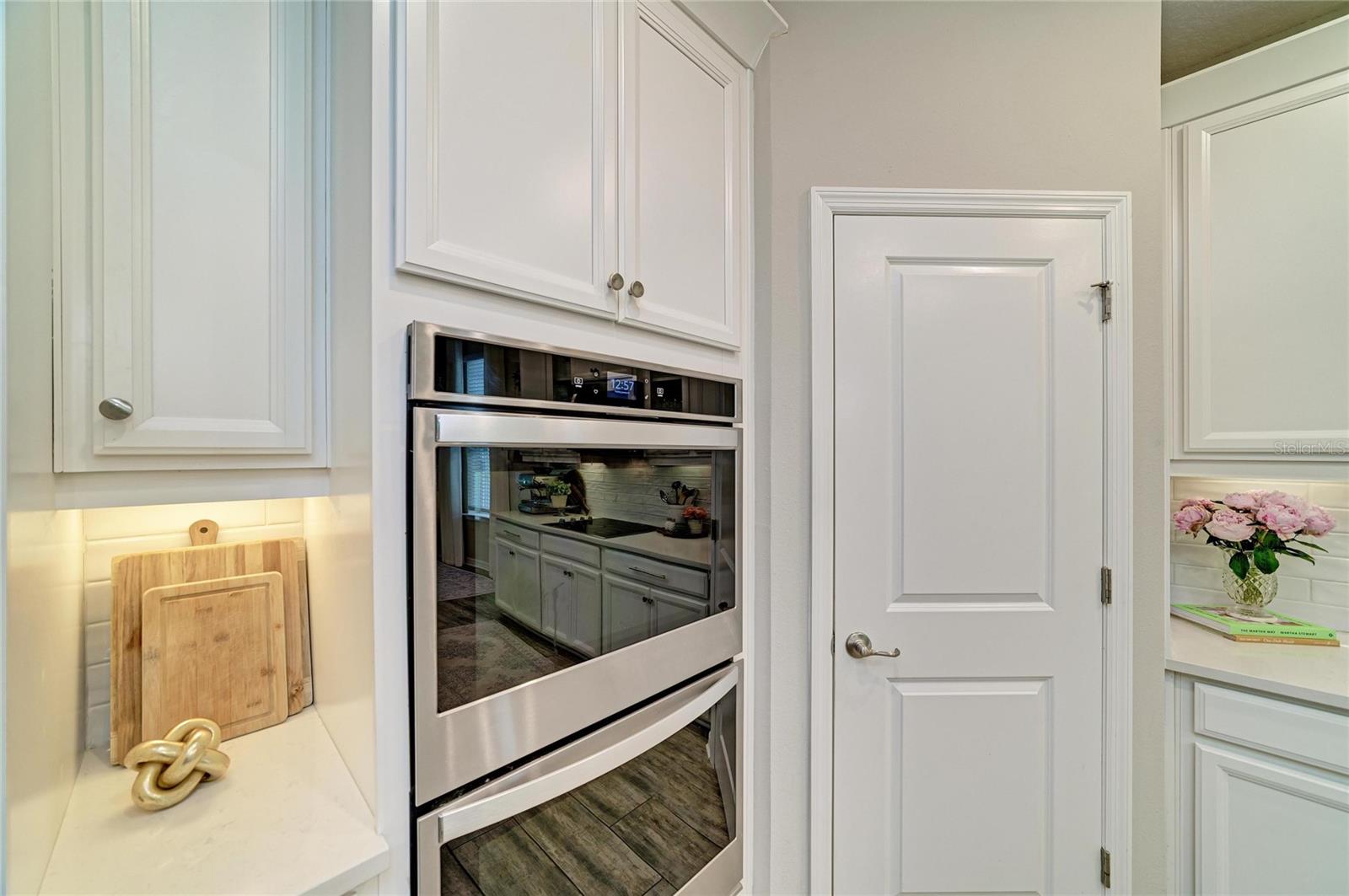 4714 Roycroft Ter Property Photo 19