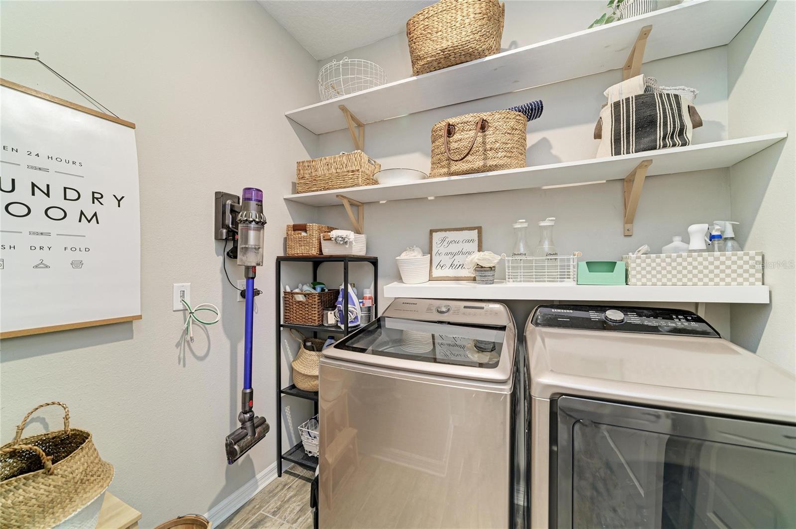 4714 Roycroft Ter Property Photo 37