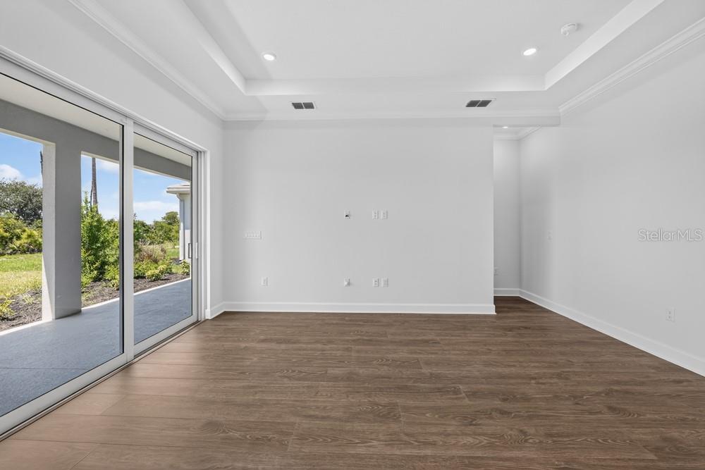 10573 Eclipse St Property Photo 7