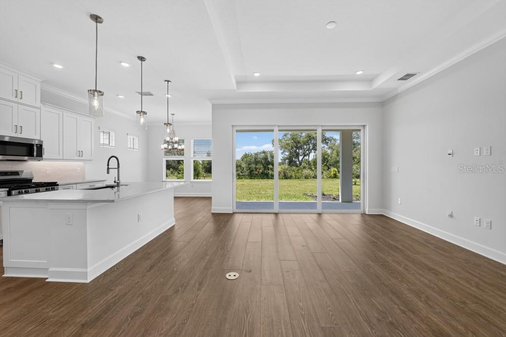 10573 Eclipse St Property Photo 9