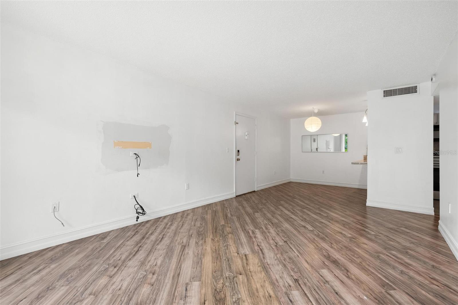 3223 Beneva Rd #101 Property Photo 6