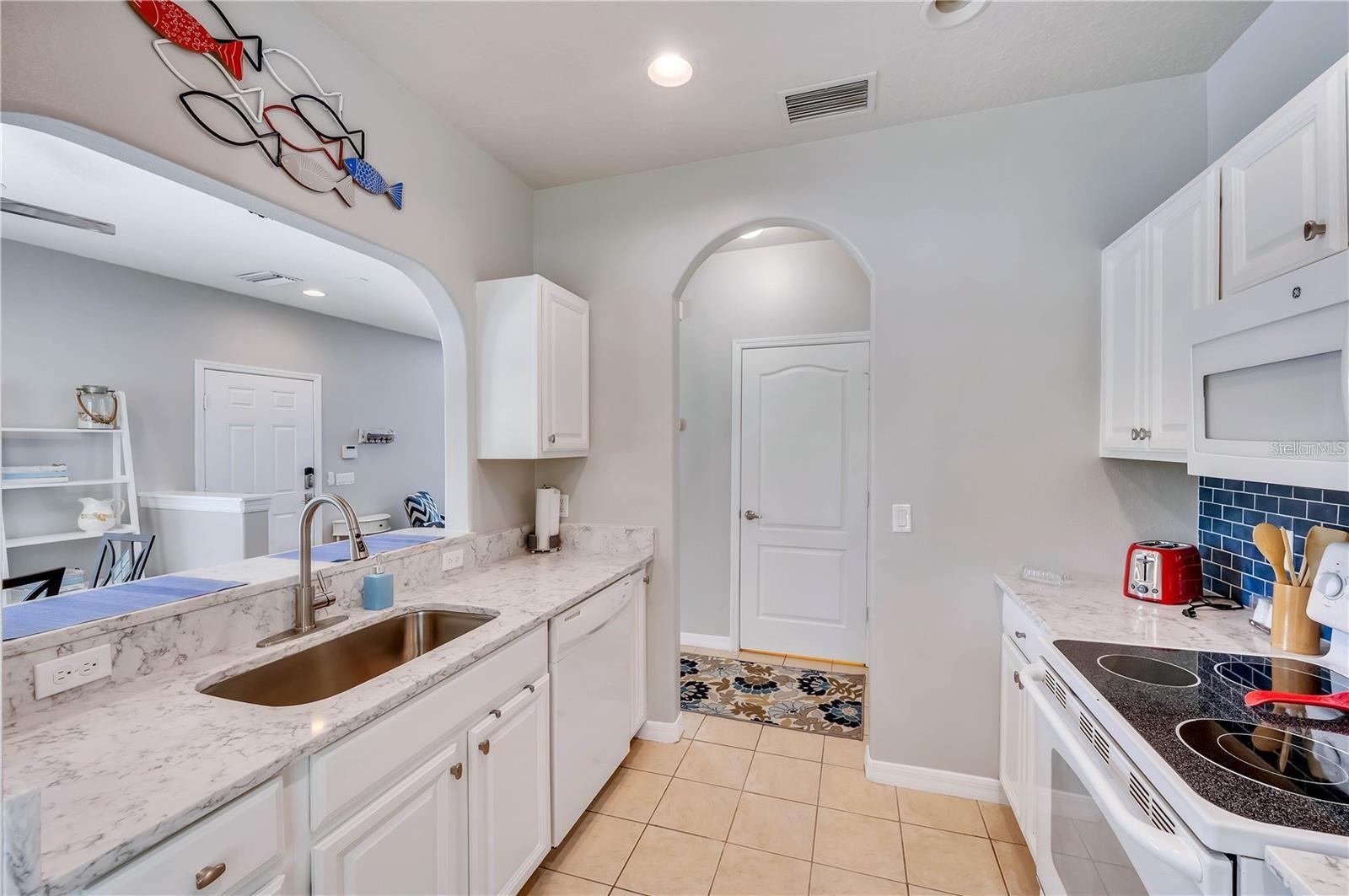 280 Cape Harbour Loop #101 Property Photo 8