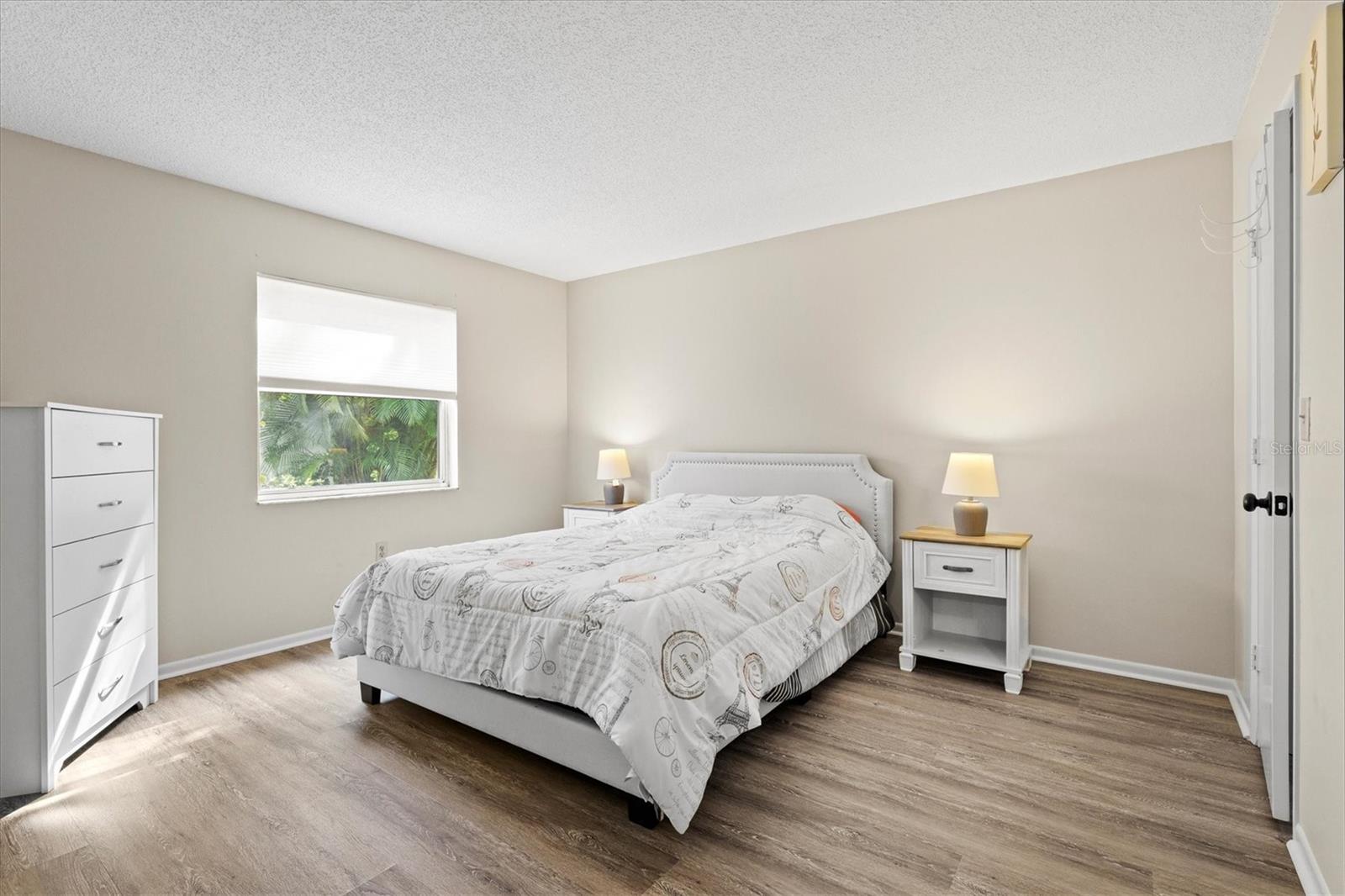 3275 Beneva Rd #104 Property Photo 6
