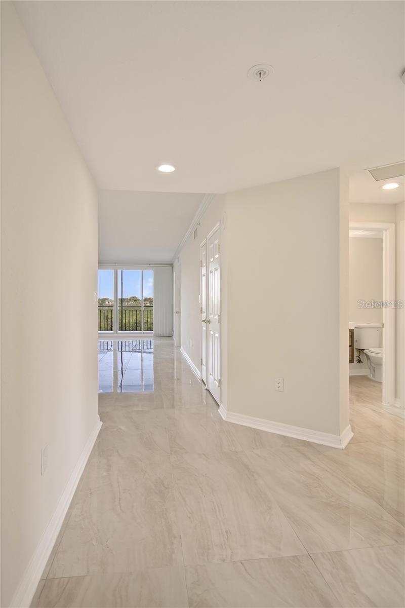 5430 Eagles Point Cir #202 Property Photo 5