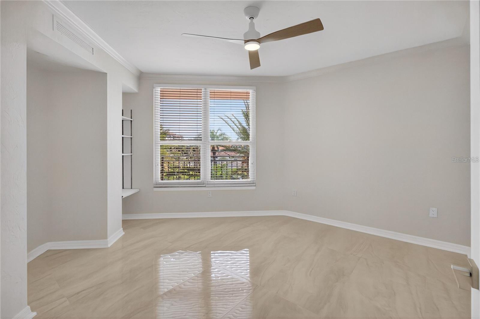 5430 Eagles Point Cir #202 Property Photo 19