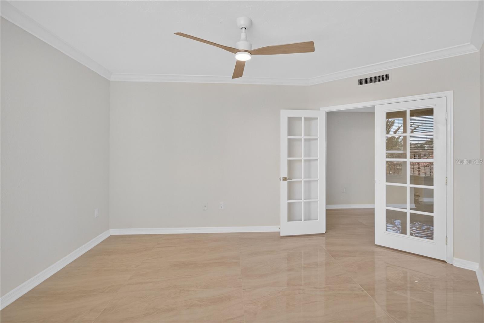 5430 Eagles Point Cir #202 Property Photo 21