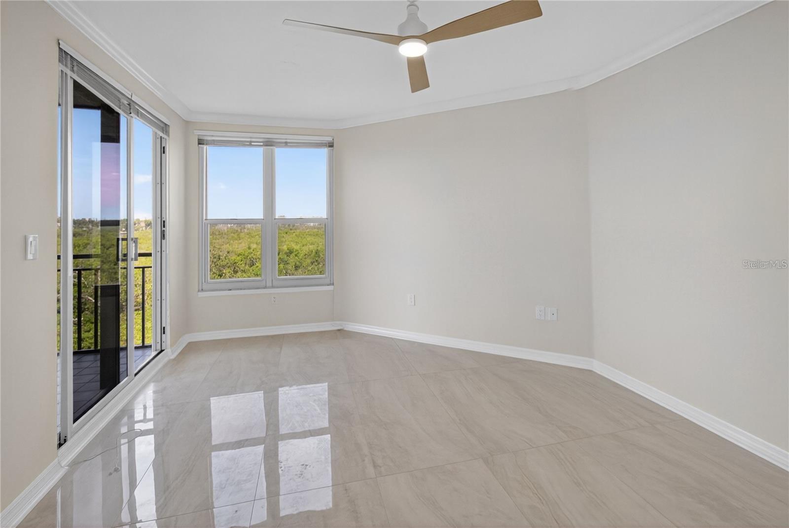 5430 Eagles Point Cir #202 Property Photo 26