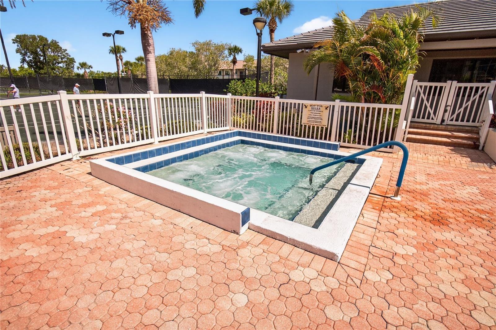 5430 Eagles Point Cir #202 Property Photo 35
