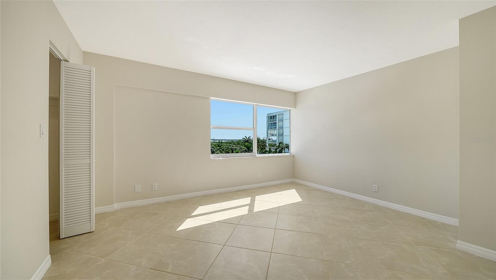 1750 Benjamin Franklin Dr #5f Property Photo 28